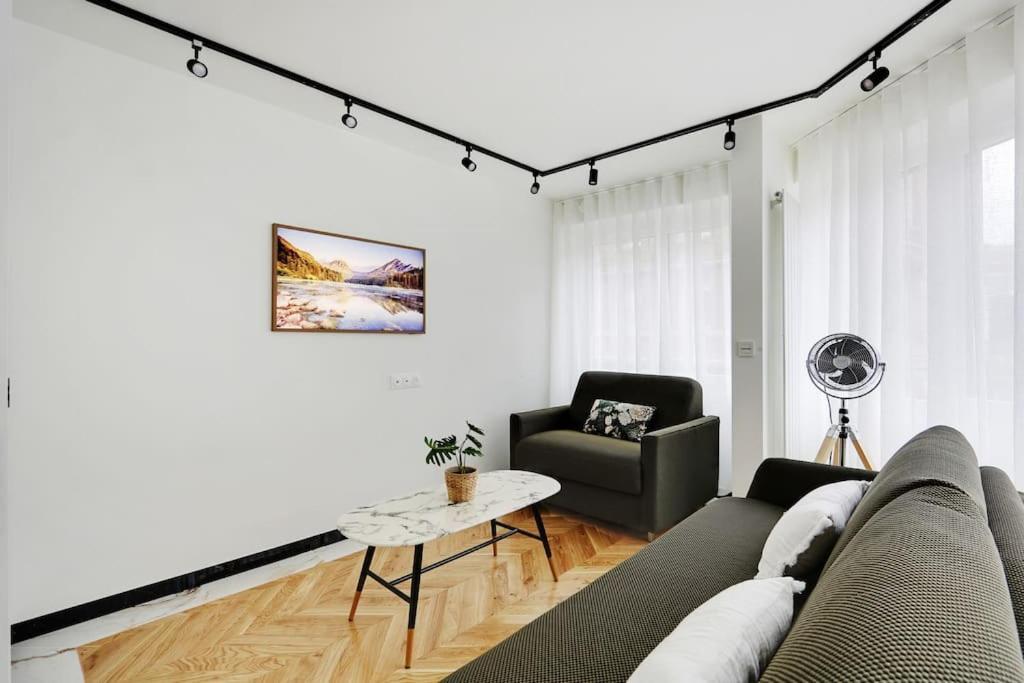 Appartement Cosy Pour 4 A La Villette - Parijs Buitenkant foto