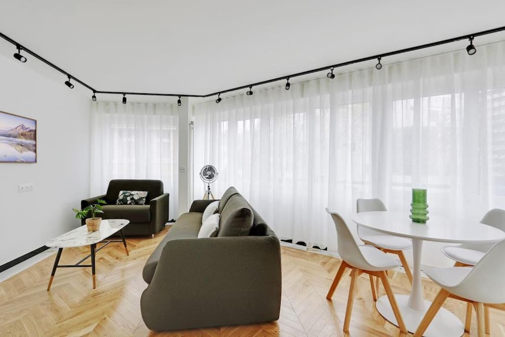 Appartement Cosy Pour 4 A La Villette - Parijs Buitenkant foto